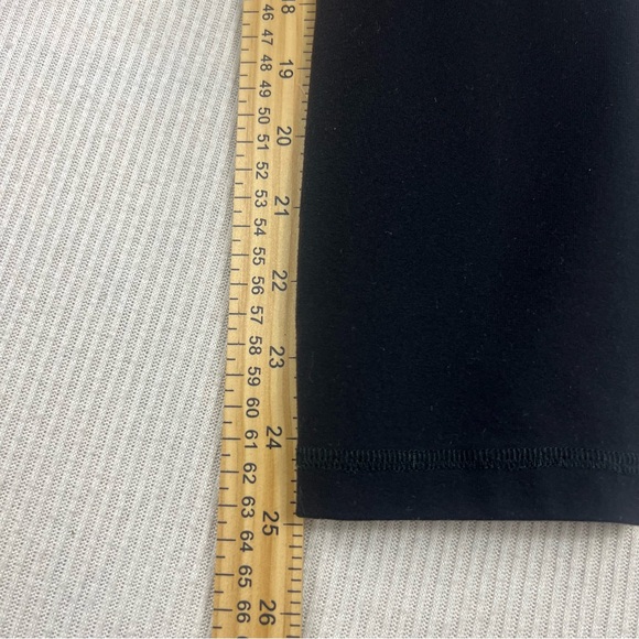 Lululemon Leggings Size 6 *FLAW* - Picture 5 of 8